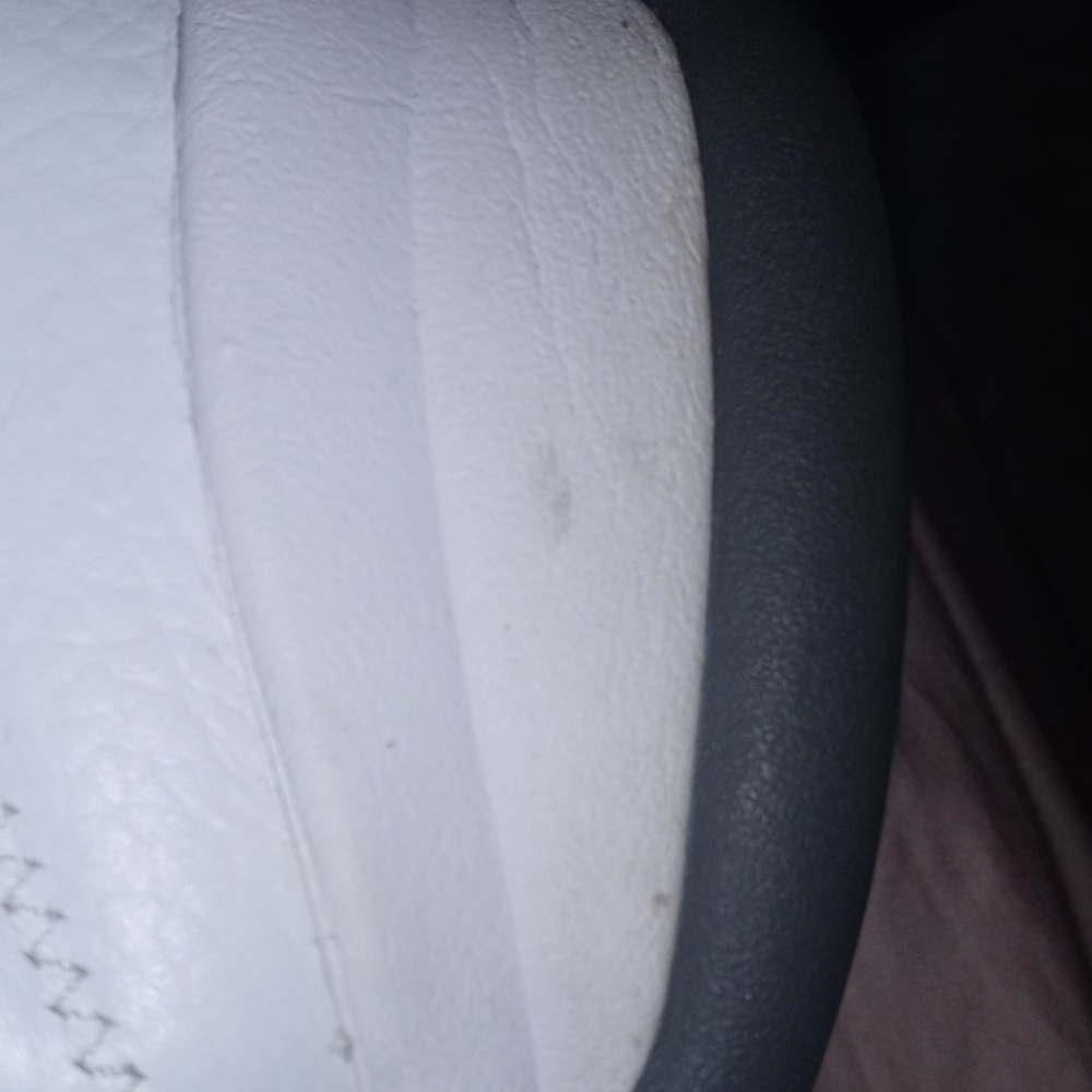 Jordan 12 Retro - Picture 10 of 12